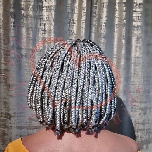 Box braids short hairstyle